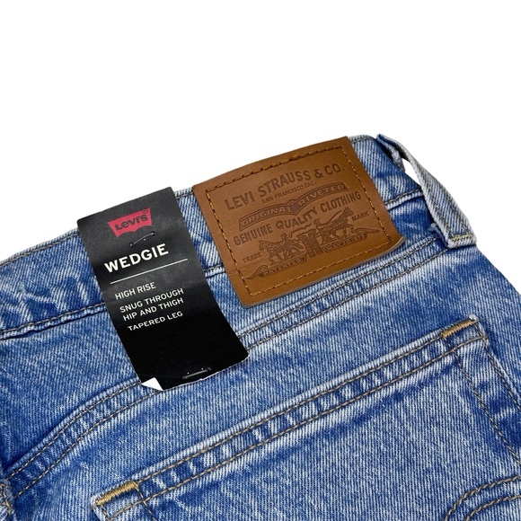 Levi's® Premium Wedgie Icon Fit Painted Jeans - Medium Wash - Picture 5 of 10